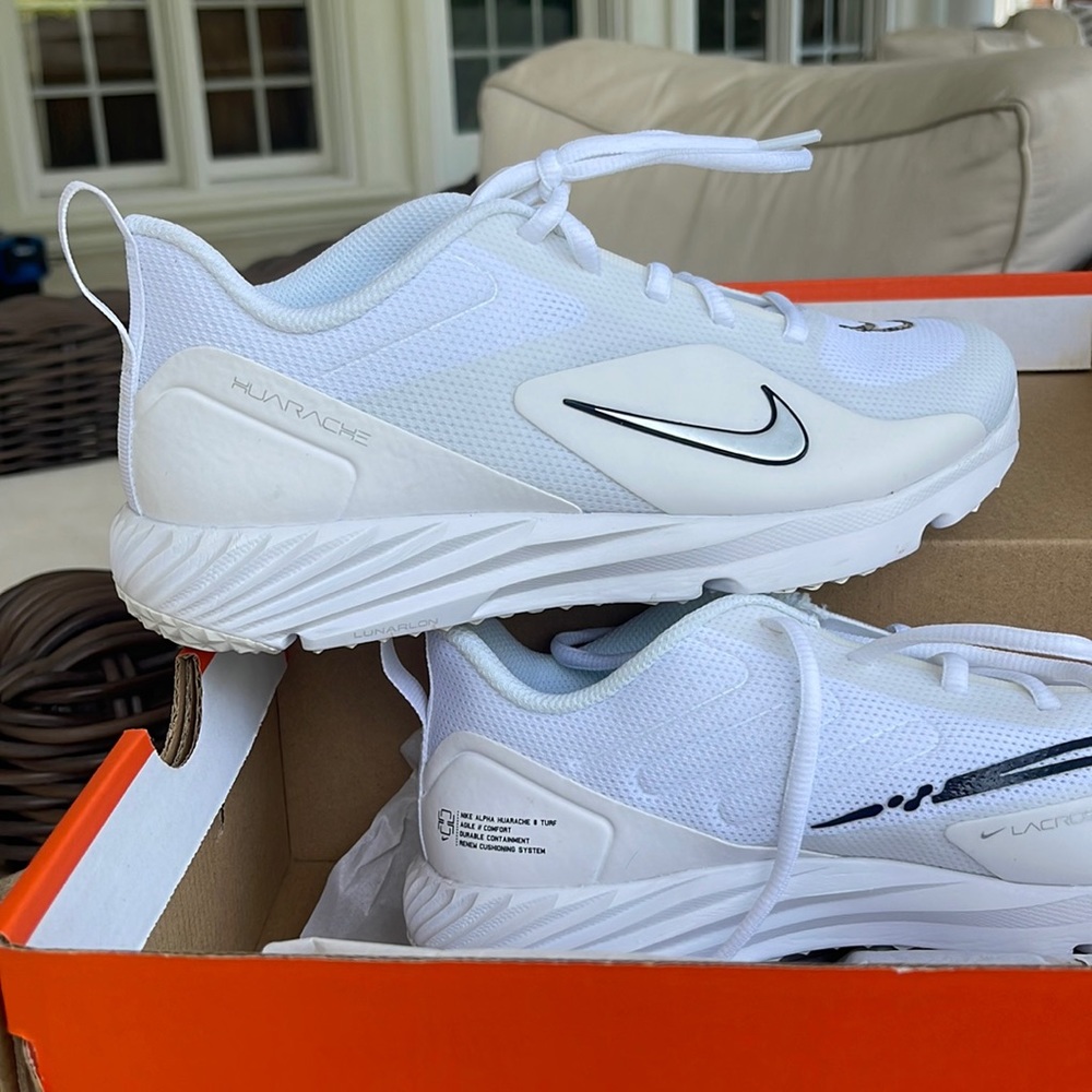 ALPHA HUARACHE 8PRO TF LAX